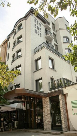 Fachada de la propiedad