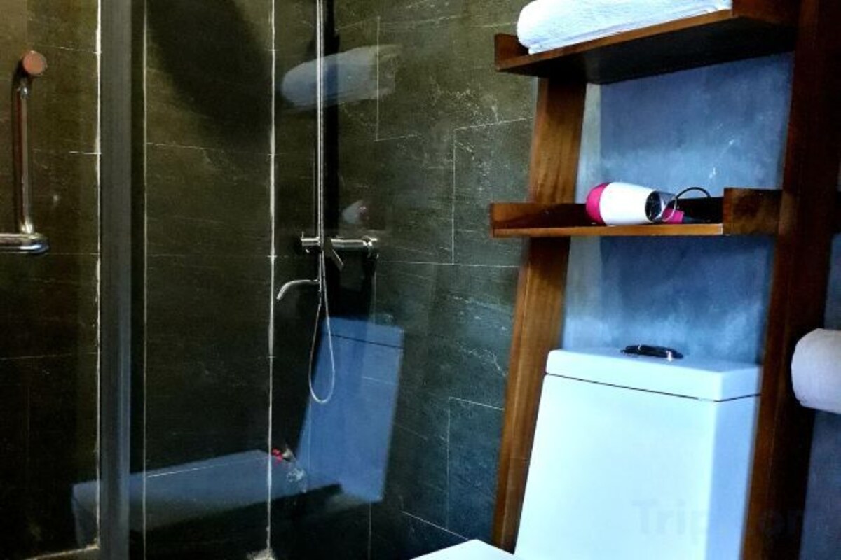 Bathroom | Shower, rainfall showerhead, free toiletries, hair dryer