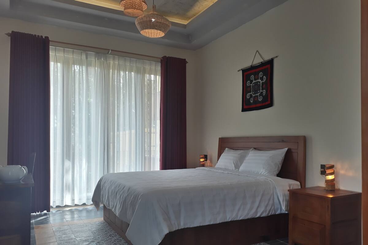 Chambre supérieure double, terrasse | Coffre-fort, accès au Wi-Fi (inclus), décor unique, ameublement unique