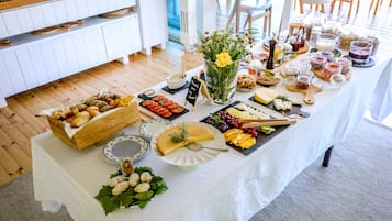 Desayuno bufé gratuito y diario