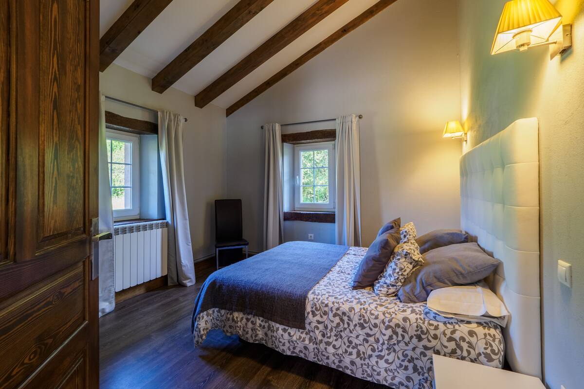 House, 2 Bedrooms