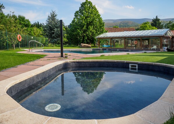 Seasonal outdoor pool