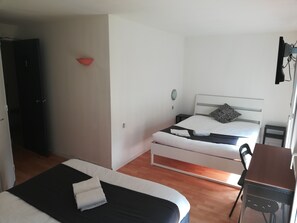 Basic Apartment | Free WiFi - Le New Salin (Brehal)