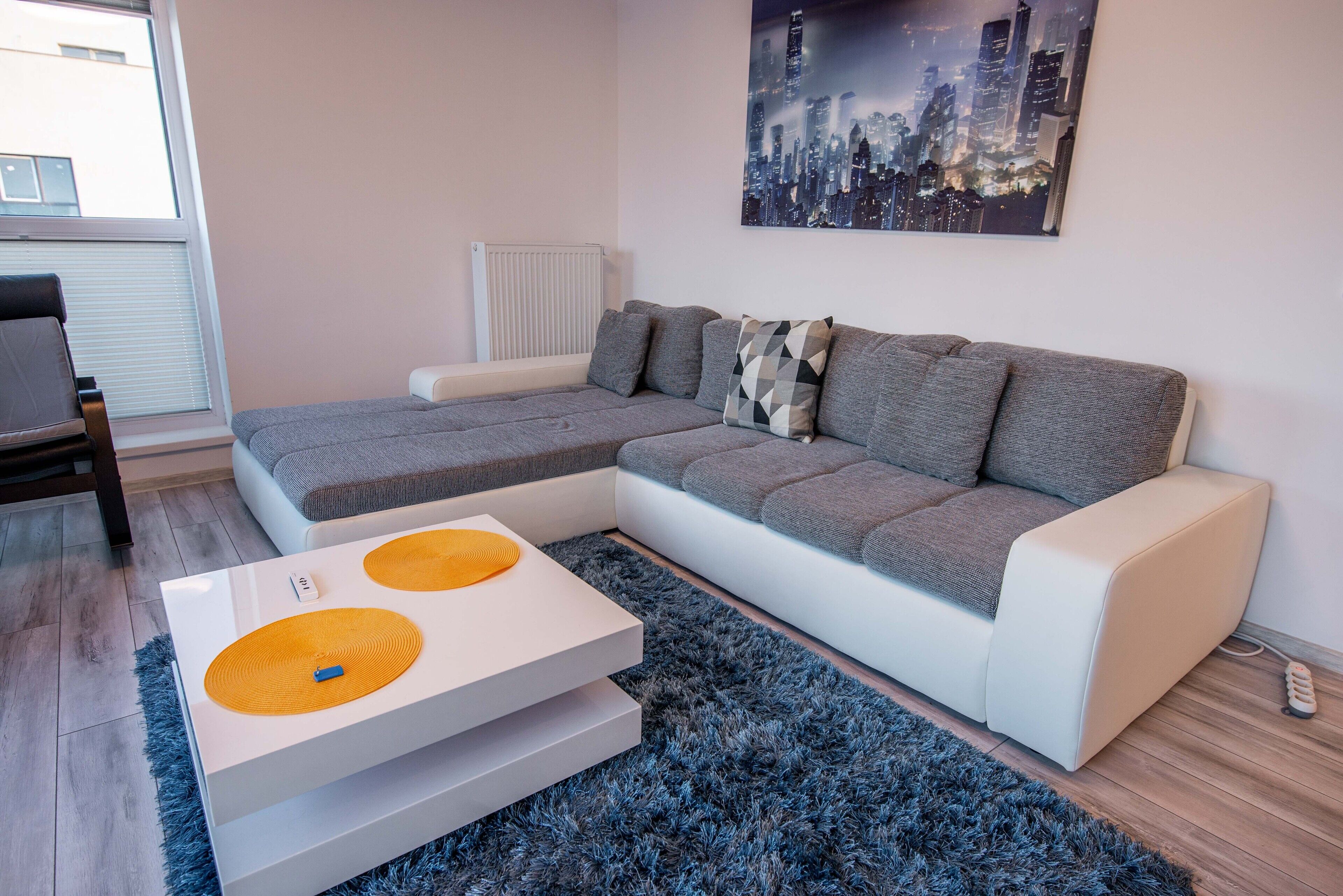 Presidential-Suite, 1 Schlafzimmer, Balkon | Wohnzimmer | 51-Zoll-LED-Fernseher mit Satellitenempfang, Fernseher