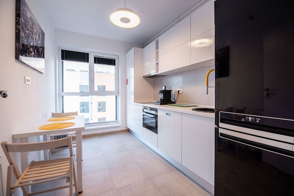 Presidentiële suite, 1 slaapkamer, balkon | Privékeuken | Een koelkast/vriezer, een oven, een kookplaat