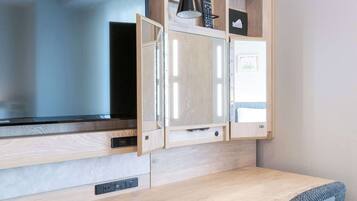 Rom – standard, 2 enkeltsenger, ikke-røyk | Sengetøy av topp kvalitet, safe på rommet og skrivebord