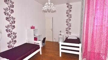 Double Room | Iron/ironing board, free WiFi, bed sheets