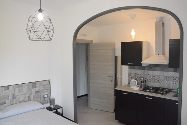 双人房或双床房, 简易厨房 | 办公桌、隔音、免费婴儿床、免费 WiFi