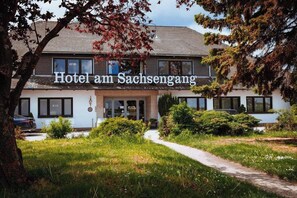 Exterior - Hotel am Sachsengang (Gross-Enzersdorf)