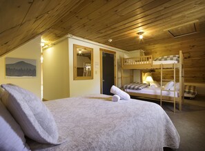 Familierom (6) | Sengetøy i egyptisk bomull og sengetøy av topp kvalitet