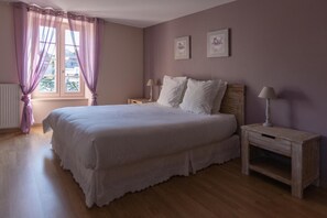 Mobiliari individual i habitacions insonoritzades 