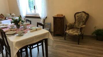 Colazione a buffet inclusa, servita tutte le mattine