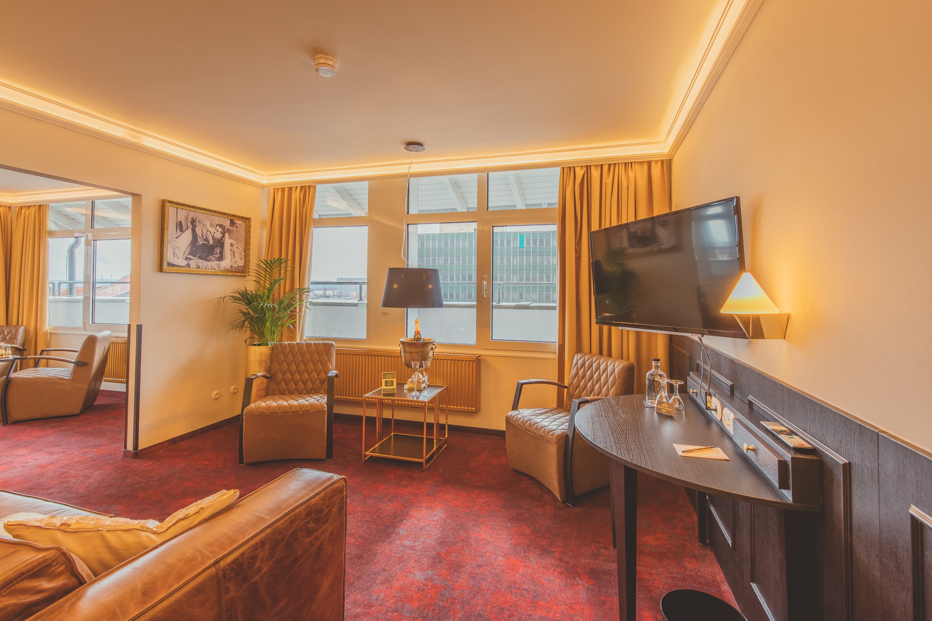 suite | living area | led tv