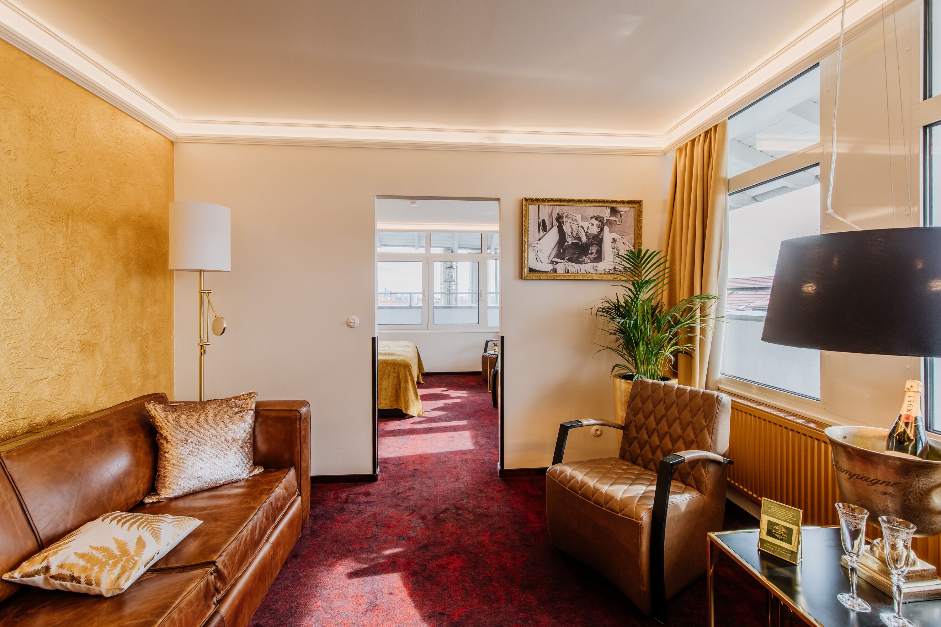 suite | living area | led tv