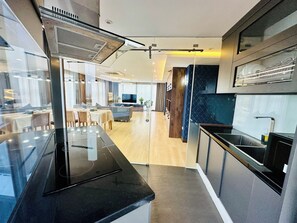 Private kitchen - Ficus Suites Apartment (Hanoi)