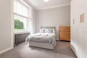 3 bedrooms, individually decorated, individually furnished, desk - Luxury St Andrews Apartment (St. Andrews)