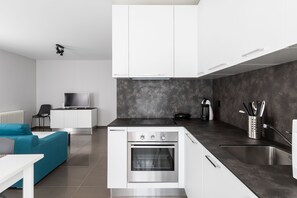 MARAINI 35 | Dapur pribadi | Lemari es besar, microwave, oven, dan kompor