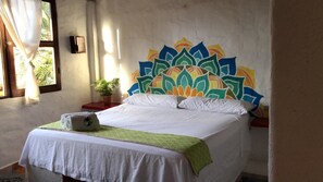 Suite Confort | Cortinas opacas, wifi gratis, ropa de cama