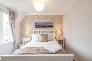 Hus Deluxe - 3 sovrum | 3 sovrum, strykjärn/strykbräda, gratis wi-fi och sängkläder