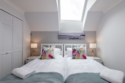 Abbey Villa - Central Boutique House