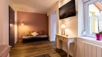 Room (Perce-Neige) | Living area | LCD TV