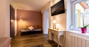 客房 (Perce-Neige) | 起居区 | 液晶电视