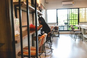 Interior - Post Factory Bed & Breakfast Sathorn Hostel - Adults Only (Bangkok)