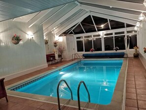 Indoor pool, pool loungers