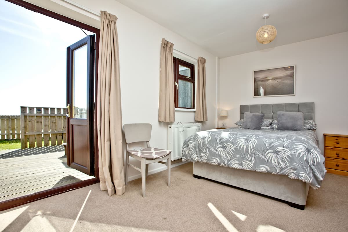 Wheal Jane | 2 bedrooms, individually decorated, individually furnished, bed sheets