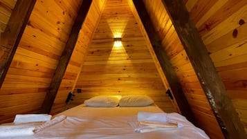 LOFT BUNGALOV | 1 bedroom, premium bedding, minibar, bed sheets