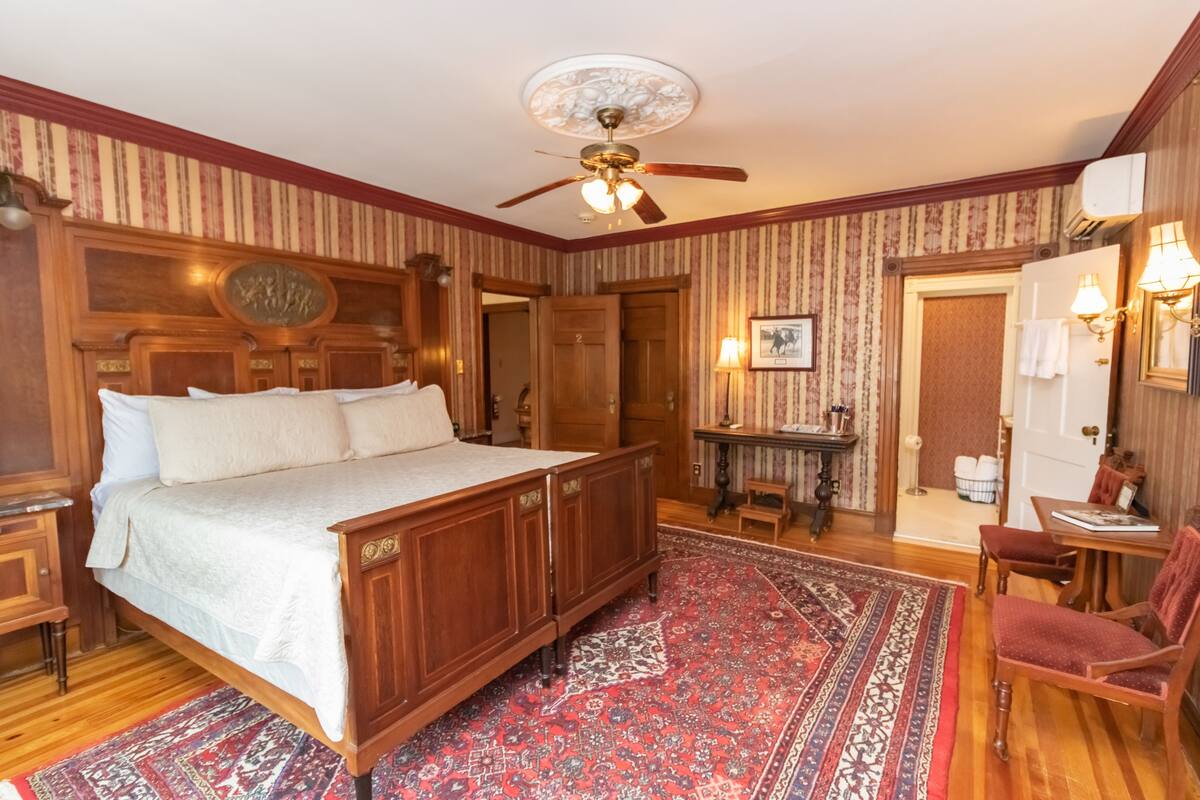 Superior Double Room, Ensuite (Room 2) | Blackout curtains, iron/ironing board, free WiFi, bed sheets