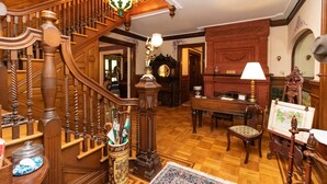 Unclassified image, 3 of 41, button - Saratoga Dreams B&B (Saratoga Springs)