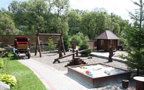 Außen-Kinderspielplatz