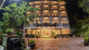 Front of property – evening/night