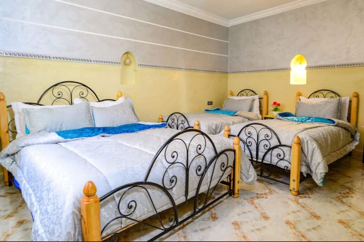 Hypo-allergenic bedding, free WiFi
