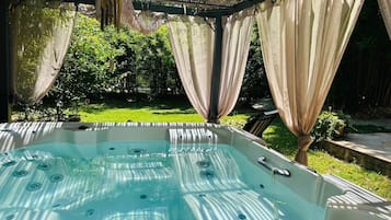 Outdoor spabad