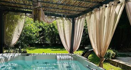 Room La Maisonnette de Cabanis