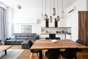 Apartment, 2 Bedrooms (94) | In-room dining - Luxury Apartment by Hi5 - Zichy Suites (Budapest)
