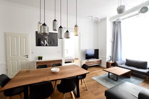 Apartamento, 2 habitaciones (94) | Servicio de comidas en la habitación