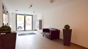 Unclassified image, 3 of 19, button - Standard Apartment by Hi5 - Garay (Budapest)