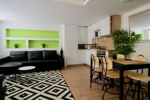 Apartment, 3 Bedrooms | Living area