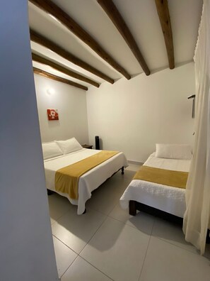 Standard Triple Room - Hospedaje Villa Monica (Villa de Leyva)