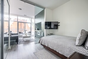 Business Apartment, 1 Bedroom, Balcony, City View | Individually decorated, individually furnished, desk, laptop workspace - Charming Yorkville Condos (Toronto)