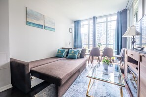 家庭公寓, 多张床, 厨房, 城市景观 | 起居区 | 平板电视、Netflix、流媒体服务