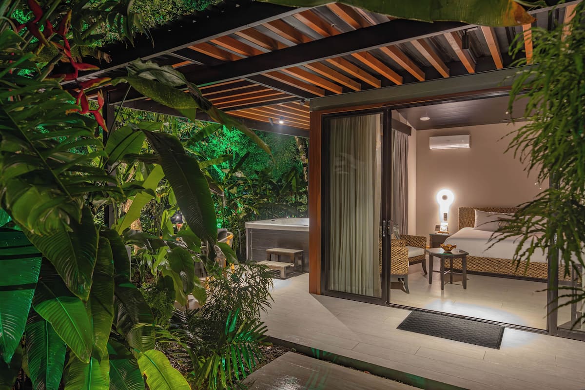 Riverside Deluxe Bungalow with Spa | Premium bedding, memory-foam beds, minibar, in-room safe