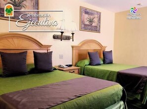 Businesshuone, 2 parisänkyä | Työpöytä, kannettavalle tietokoneelle sopiva työtila, pimennysverhot