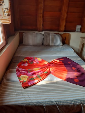 Family Quadruple Room, 2 Queen Beds | 14 bedrooms, laptop workspace, iron/ironing board, bed sheets - Cabaña Yax-ha (Chilón)