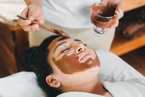 Soins corporels, soins d'hydrothérapie, soins d'aromathérapie