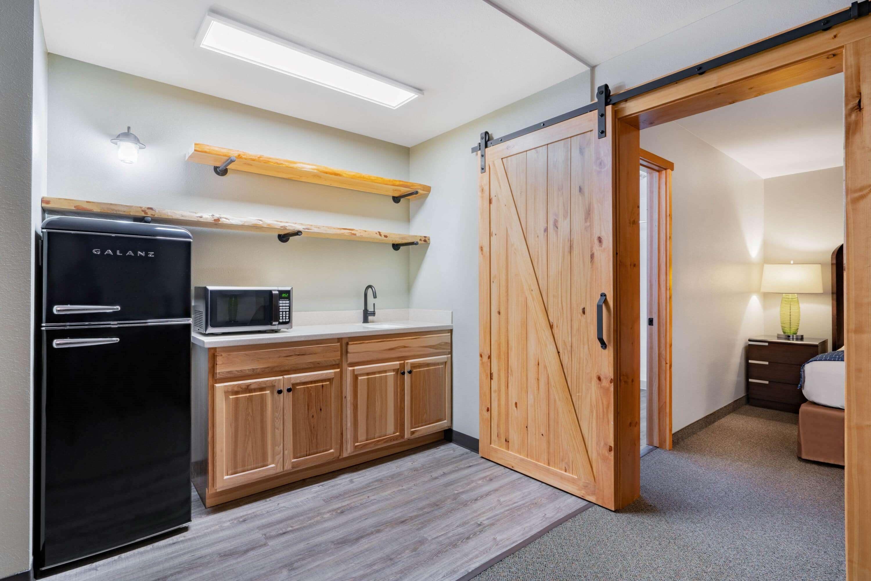 Suite, 1 Bedroom, Non Smoking | Individually furnished, desk, laptop workspace, blackout drapes