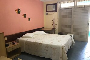 Minibar, free WiFi, bed sheets - Pousada Florais do Atlântico (Estancia)